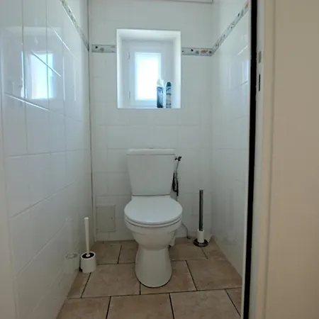 A St-martin-de-re Avec Piscine Chauffee Pour 6 Pers., 3 - Fr-1-835-24 וילה