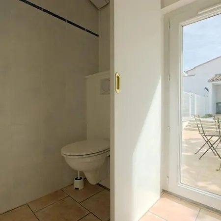 A St-martin-de-re Avec Piscine Chauffee Pour 6 Pers., 3 - Fr-1-835-24