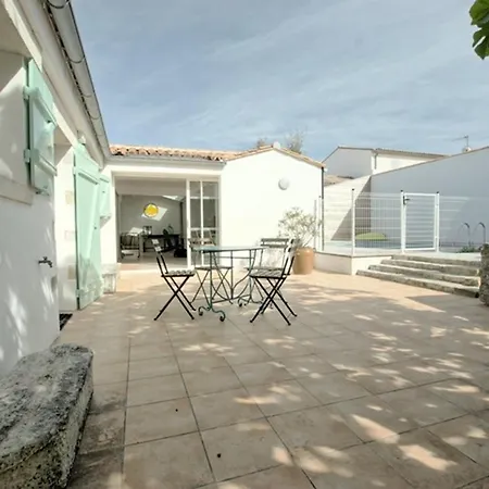 A St-martin-de-re Avec Piscine Chauffee Pour 6 Pers., 3 - Fr-1-835-24 וילה