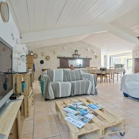 Villa A St-martin-de-re Avec Piscine Chauffee Pour 6 Pers., 3 - Fr-1-835-24