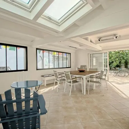 Villa A St-martin-de-re Avec Piscine Chauffee Pour 6 Pers., 3 - Fr-1-835-24 *