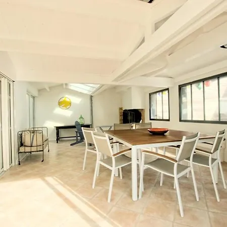 A St-martin-de-re Avec Piscine Chauffee Pour 6 Pers., 3 - Fr-1-835-24 Villa Saint-Martin-de-Ré