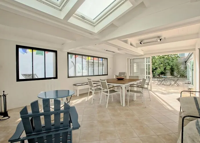 Villa A St-martin-de-re Avec Piscine Chauffee Pour 6 Pers., 3 - Fr-1-835-24 *