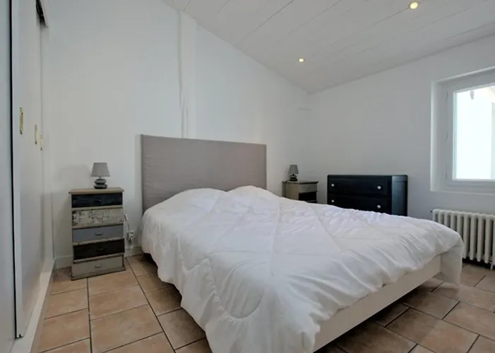 Villa A St-martin-de-re Avec Piscine Chauffee Pour 6 Pers., 3 - Fr-1-835-24 *