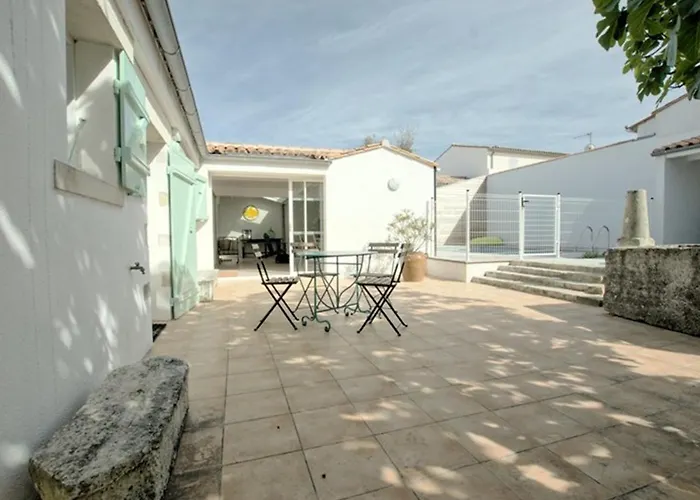 A St-martin-de-re Avec Piscine Chauffee Pour 6 Pers., 3 - Fr-1-835-24 *