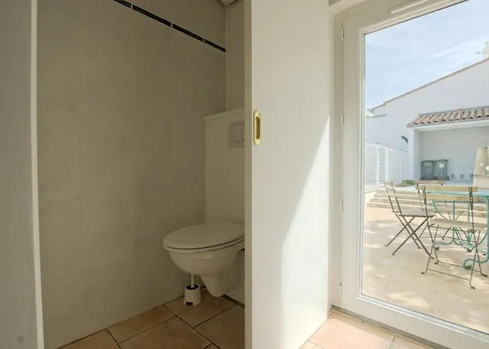 A St-martin-de-re Avec Piscine Chauffee Pour 6 Pers., 3 - Fr-1-835-24 Saint-Martin-de-Ré